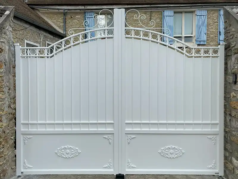 portail_battant_aluminium_locarn_kostum