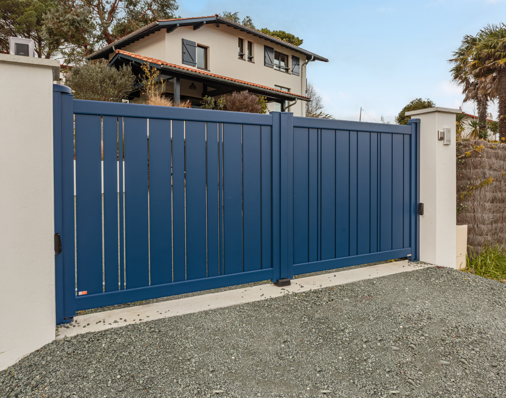 Puerta batiente de aluminio Célina de kostum